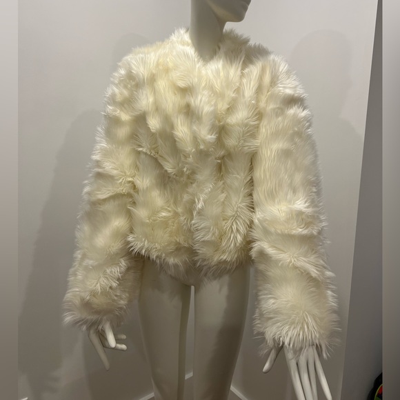 Free People Faux All Night Fur Ivory Jacket NWT size Med - Picture 5 of 5
